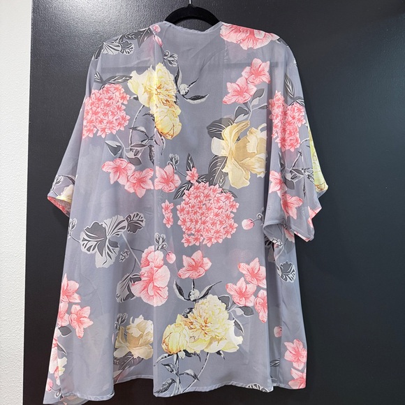 Floral Kimono Cardigan - Picture 3 of 3